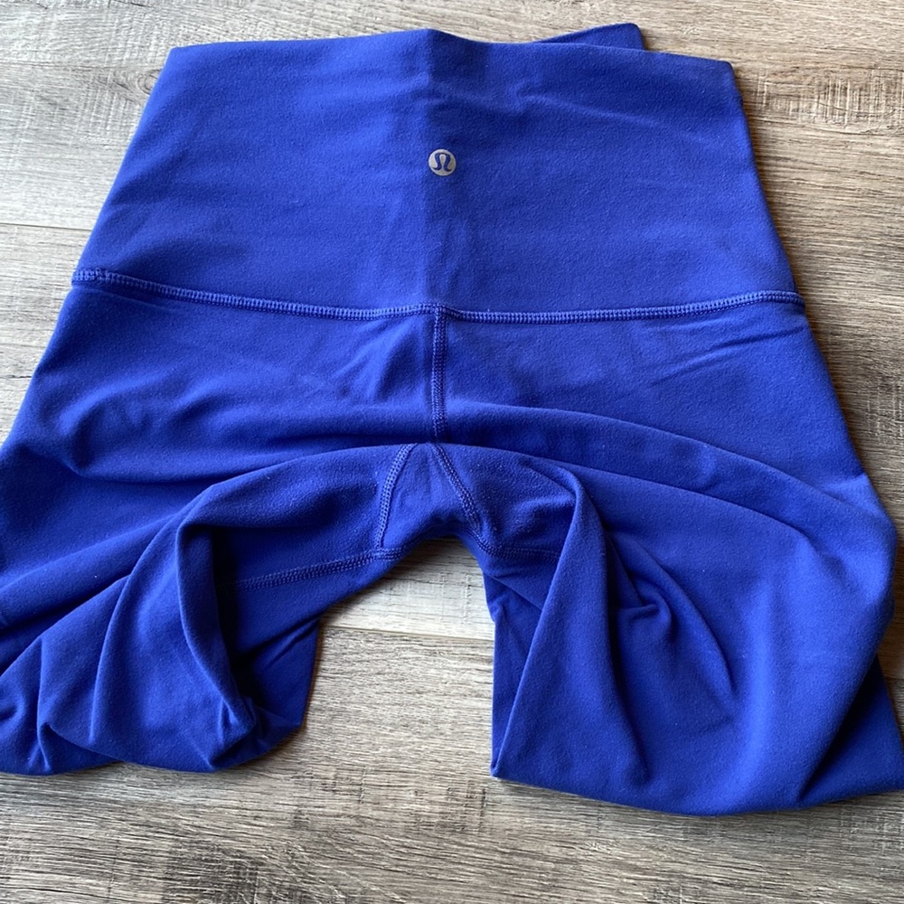 Lululemon 23” capri - Picture 2 of 3